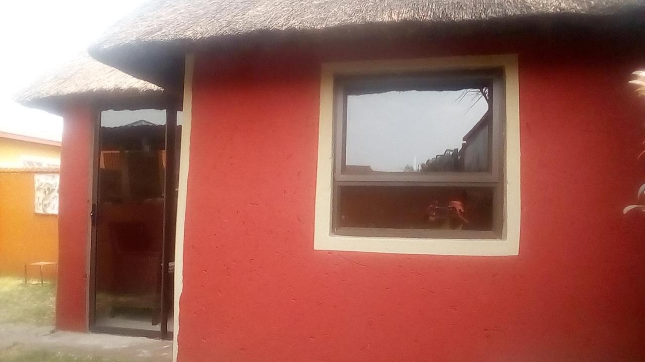 Authentic Bicycle Tours And Backpackers Pansiyon Soweto Dış mekan fotoğraf
