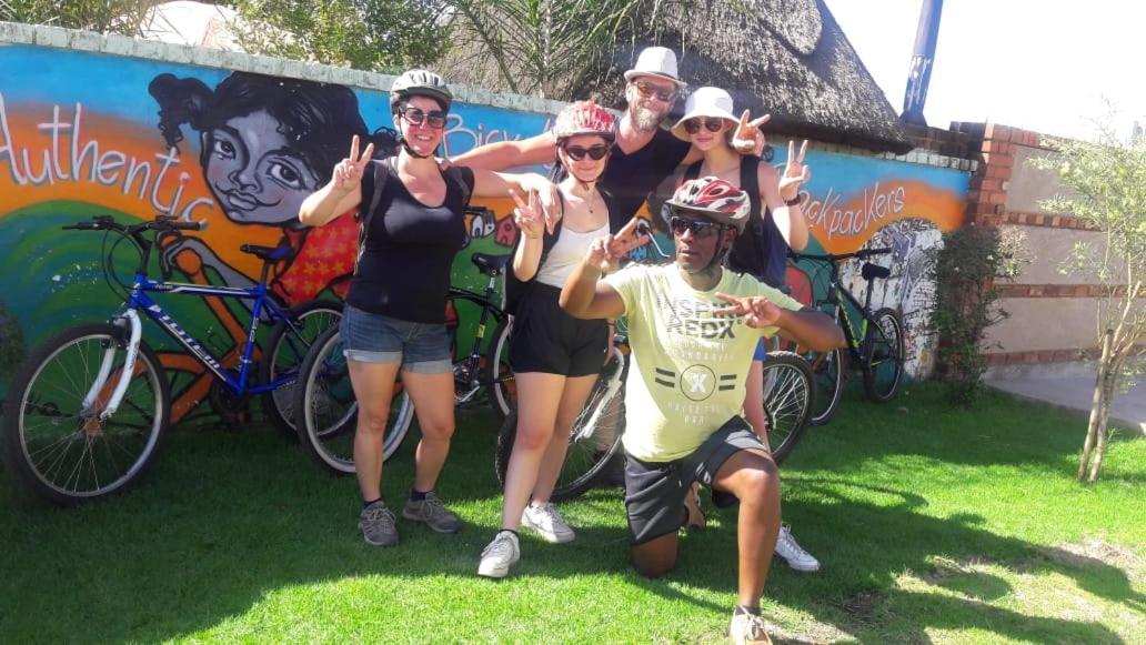Authentic Bicycle Tours And Backpackers Pansiyon Soweto Dış mekan fotoğraf
