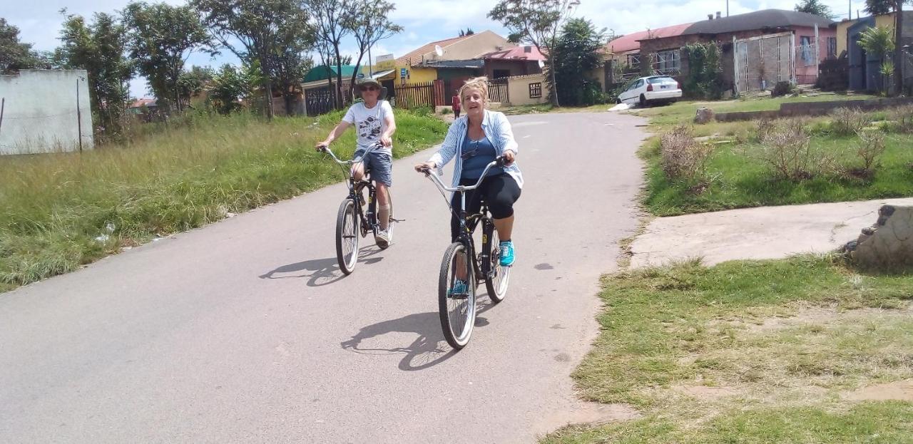 Authentic Bicycle Tours And Backpackers Pansiyon Soweto Dış mekan fotoğraf