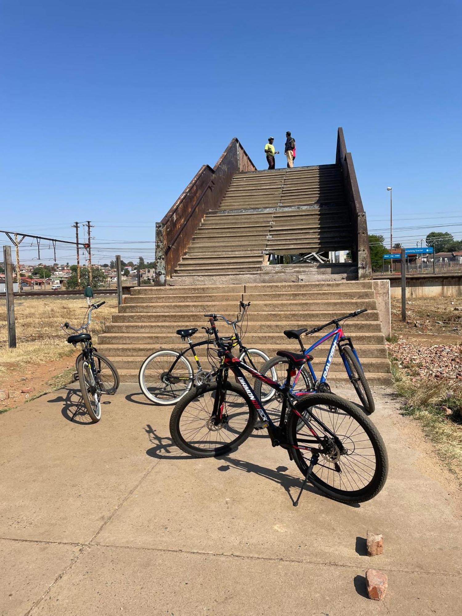 Authentic Bicycle Tours And Backpackers Pansiyon Soweto Dış mekan fotoğraf